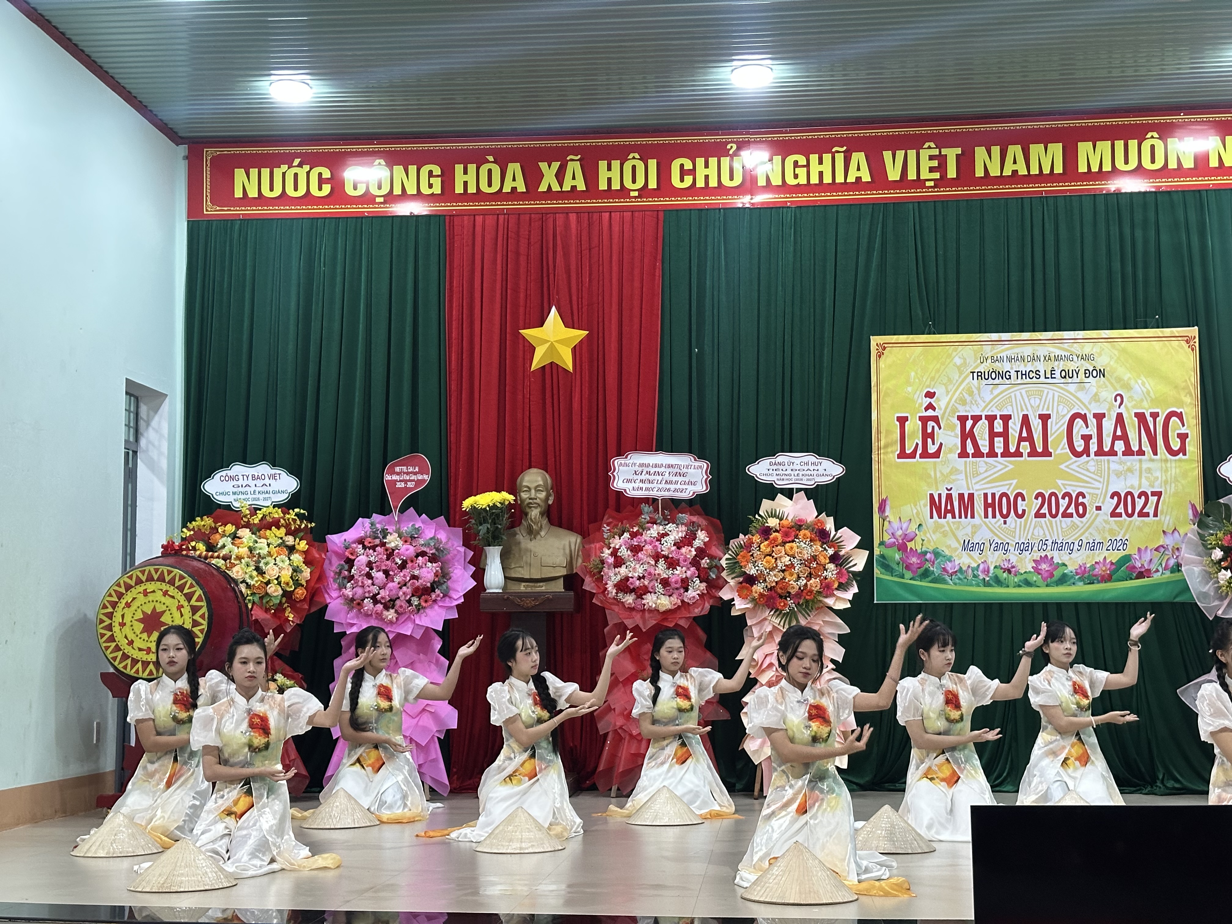 TRƯỜNG THCS LÊ QUÝ ĐÔN LONG TRỌNG TỔ CHỨC LỄ KHAI GIẢNG NĂM HỌC 2026–2027