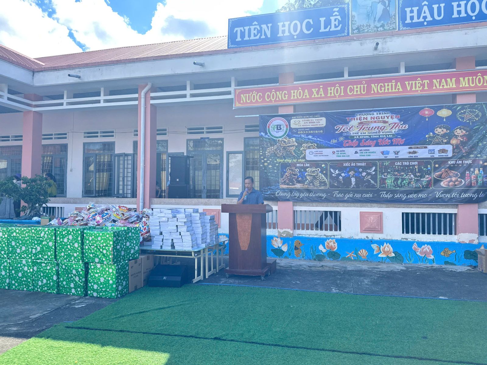 ẤM ÁP TẾT TRUNG THU TẠI XÃ AYUN: CHƯƠNG TRÌNH THIỆN  NGUYỆN “THẮP SÁNG ƯỚC MƠ” CHO HỌC SINH NGHÈO VÙNG CAO