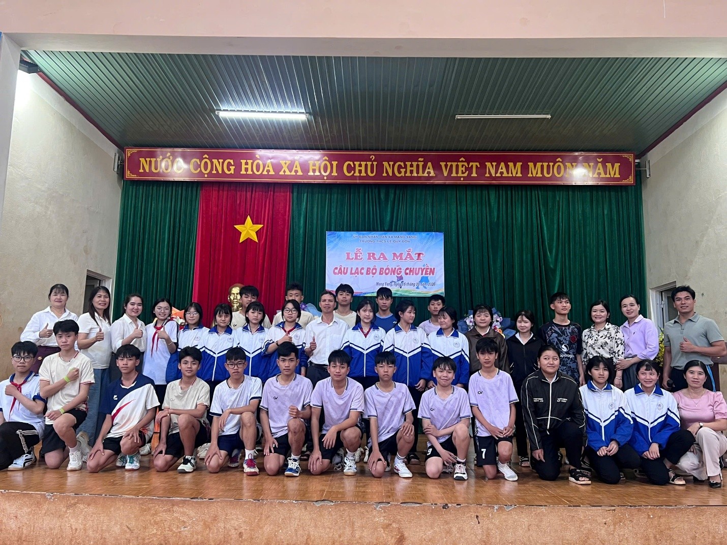 SÔI NỔI LỄ RA MẮT CÂU LẠC BỘ BÓNG CHUYỀN TRƯỜNG THCS LÊ QUÝ ĐÔN – NĂM HỌC 2026 – 2027