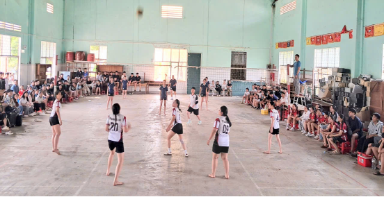TRƯỜNG THPT LƯƠNG THẾ VINH TỔ CHỨC THÀNH CÔNG GIẢI BÓNG CHUYỀN NỮ HỌC SINH NĂM HỌC 2026 - 2027