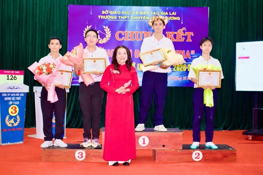 HUỲNH VIỆT TRIẾT GIÀNH VÒNG NGUYỆT QUẾ OLYMPIA CẤP TRƯỜNG LẦN THỨ IX
